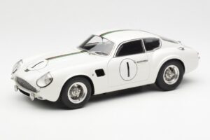 Aston Martin DB4 GT Zagato #1 24 Hours of Le Mans 1961 CMC 1:18 M-139 Metalli