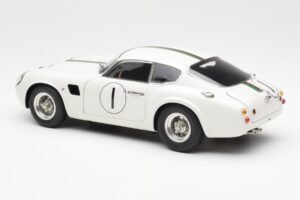 Aston Martin DB4 GT Zagato #1 24 Hours of Le Mans 1961 CMC 1:18 M-139 Metalli — kuva 5 / 6