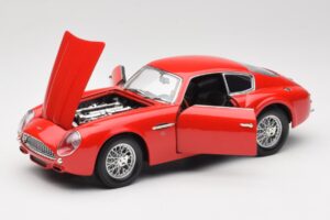 Aston Martin DB4 GT Zagato Punainen Road Signature 1:18 92728 Metalli — kuva 2 / 8