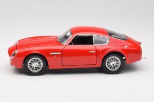 Aston Martin DB4 GT Zagato Punainen Road Signature 1:18 92728 Metalli — kuva 4 / 8