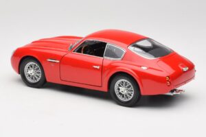 Aston Martin DB4 GT Zagato Punainen Road Signature 1:18 92728 Metalli — kuva 7 / 8