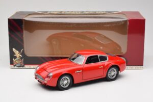 Aston Martin DB4 GT Zagato Punainen Road Signature 1:18 92728 Metalli — kuva 8 / 8