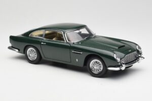 Aston Martin DB5 RHD Vihreä AUTOart 1:18 70024 Metalli — kuva 6 / 8