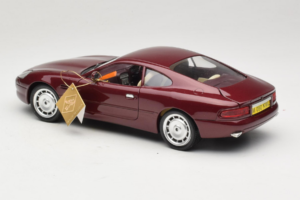 Aston Martin DB7 Punainen Guiloy 1:18 67550 Metalli — kuva 7 / 8