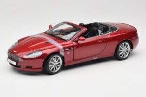 Aston Martin DB9 Volante Punainen Solido 1:18 8163 Metalli