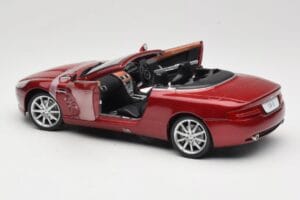 Aston Martin DB9 Volante Punainen Solido 1:18 8163 Metalli — kuva 5 / 8