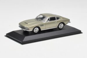 Aston Martin DBS Hopeavihreä Metallic Minichamps 1:43 400137600 Metalli — kuva 2 / 4