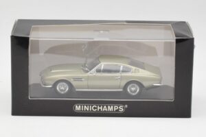 Aston Martin DBS Hopeavihreä Metallic Minichamps 1:43 400137600 Metalli — kuva 4 / 4