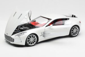 Aston Martin One-77 Morning Frost Valkoinen AUTOart 1:18 70244 Metalli — kuva 2 / 8