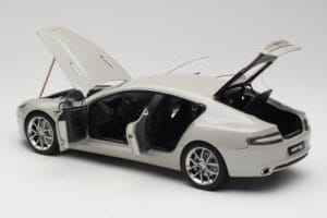 Aston Martin Rapide S Silver Fox AUTOart 1:18 70258 Metalli — kuva 5 / 8