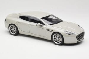 Aston Martin Rapide S Silver Fox AUTOart 1:18 70258 Metalli — kuva 6 / 8
