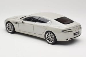 Aston Martin Rapide S Silver Fox AUTOart 1:18 70258 Metalli — kuva 7 / 8