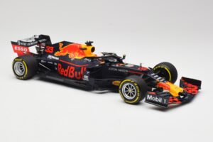Aston Martin Red Bull Racing RB15 #33 M. Verstappen Winner Brazil GP 2019 Minichamps 1:18 110191933 Metalli — kuva 4 / 6