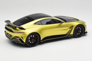 Aston Martin V12 Vantage Final Edition Cosmopolitan Yellow TopSpeed 1:18 TS0453 Metalli — kuva 2 / 6