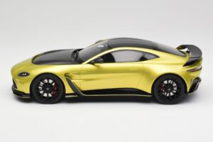 Aston Martin V12 Vantage Final Edition Cosmopolitan Yellow TopSpeed 1:18 TS0453 Metalli — kuva 3 / 6