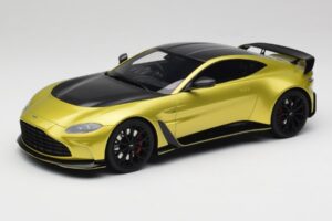 Aston Martin V12 Vantage Final Edition Cosmopolitan Yellow TopSpeed 1:18 TS0453 Metalli