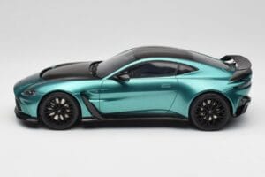 Aston Martin V12 Vantage Racing Green GT Spirit 1:18 GT922 Hartsi — kuva 3 / 6