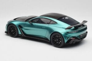 Aston Martin V12 Vantage Racing Green GT Spirit 1:18 GT922 Hartsi — kuva 5 / 6