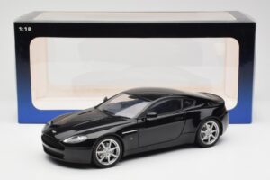Aston Martin V8 Vantage Onyx Musta AUTOart 1:18 70202 Metalli — kuva 8 / 8