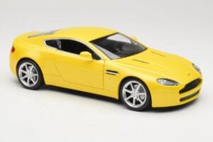 Aston Martin V8 Vantage Keltainen Hot Wheels 1:18 G7159 Metalli — kuva 6 / 8