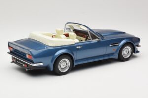 Aston Martin V8 Volante Sininen GT Spirit 1:18 GT128 Hartsi — kuva 2 / 6