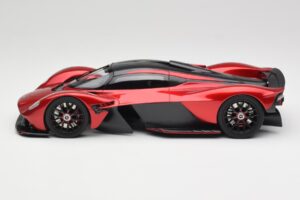 Aston Martin Valkyrie AMR Pro Hyper Red TopSpeed 1:18 TS0539 Metalli — kuva 3 / 6