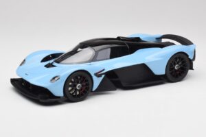 Aston Martin Valkyrie Racing Sininen GT Spirit 1:18 GT915 Hartsi