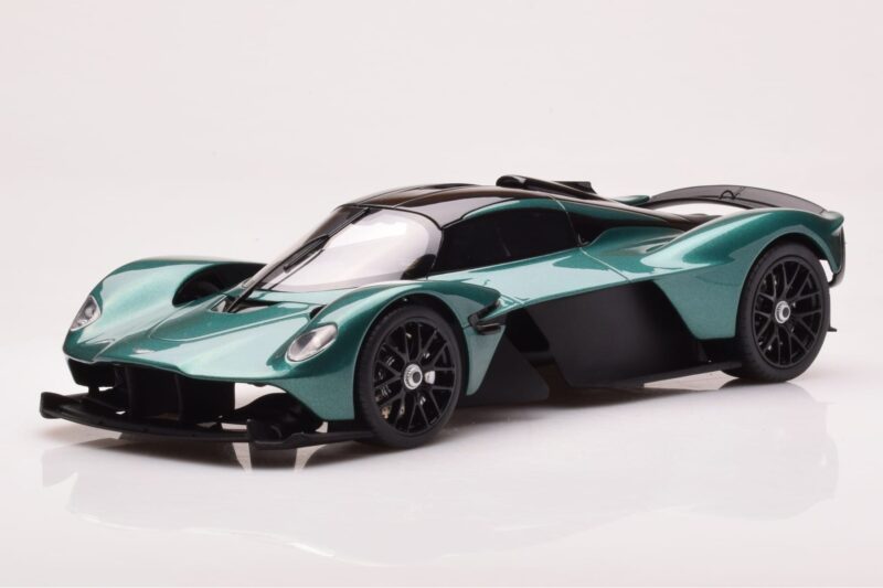 Aston Martin Valkyrie Racing Green GT Spirit 1:18 GT435 Hartsi