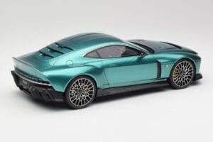 Aston Martin Valour Racing Green GT Spirit 1:18 GT480 Hartsi — kuva 2 / 6