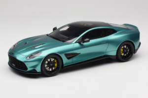 Aston Martin Vanquish Green Metallic GT Spirit 1:18 GT551 Hartsi