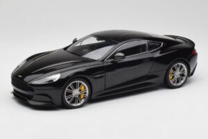 Aston Martin Vanquish Onyx Musta AUTOart 1:18 70247 Metalli