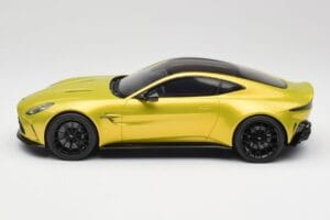 Aston Martin Vantage Cosmopolitan Yellow GT Spirit 1:18 GT514 Hartsi — kuva 3 / 6