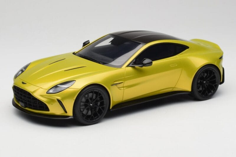 Aston Martin Vantage Cosmopolitan Yellow GT Spirit 1:18 GT514 Hartsi