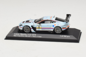 Aston Martin Vantage V12 GT3 #32 J. Stuck ADAC GT Masters 2012 Minichamps 1:43 437121332 Metalli