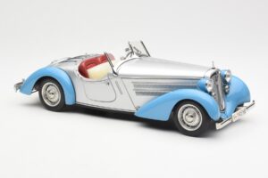 Audi 225 Front Roadster Sininen Hopea CMC 1:18 M-075B Metalli — kuva 4 / 6