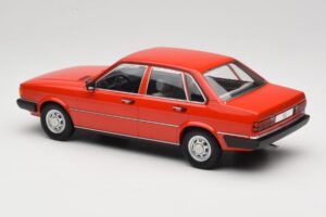 Audi 80 B2 GLS Punainen MCG 1:18 MCG18526 Metalli — kuva 5 / 6