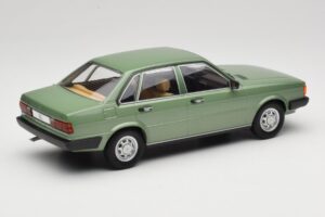 Audi 80 B2 Vihreä MCG 1:18 MCG18525 Metalli — kuva 2 / 6