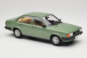 Audi 80 B2 Vihreä MCG 1:18 MCG18525 Metalli — kuva 4 / 6
