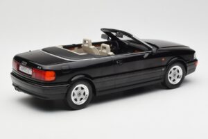 Audi 80 B3 Avoauto Musta MCG 1:18 MCG18372 Metalli — kuva 2 / 6