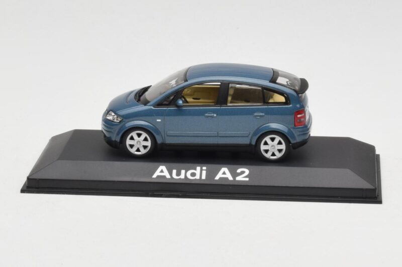 Audi A2 Blue Metallic Minichamps 1:43 20022200748005 Metalli