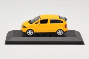 Audi A2 8Z Keltainen Minichamps 1:43 AUDI005 Metalli