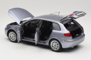 Audi A3 8P Sportback Light Blue Metallic Kyosho 1:18 5010403025 Metalli — kuva 5 / 8