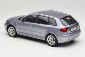 Audi A3 8P Sportback Light Blue Metallic Kyosho 1:18 5010403025 Metalli — kuva 7 / 8