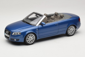 Audi A4 B6 Avoauto Sininen Norev 1:18 5010504325 Metalli
