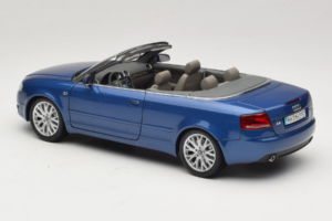 Audi A4 B6 Avoauto Sininen Norev 1:18 5010504325 Metalli — kuva 7 / 9