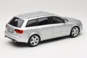 Audi A4 B7 3.2 Quattro Avant Hopea Minichamps 1:18 5010404215 Metalli — kuva 3 / 8
