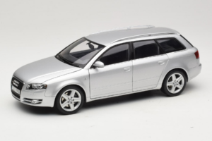 Audi A4 B7 3.2 Quattro Avant Hopea Minichamps 1:18 5010404215 Metalli