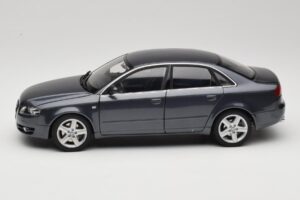 Audi A4 B7 Harmaa Metallinen Minichamps 1:18 100014400 Metalli — kuva 4 / 8