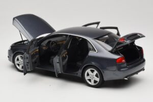 Audi A4 B7 Harmaa Metallinen Minichamps 1:18 100014400 Metalli — kuva 5 / 8