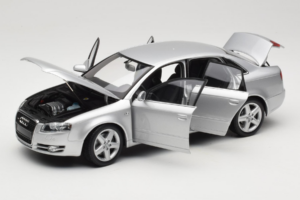 Audi A4 B7 Hopea Minichamps 1:18 100014402 Metalli — kuva 2 / 8